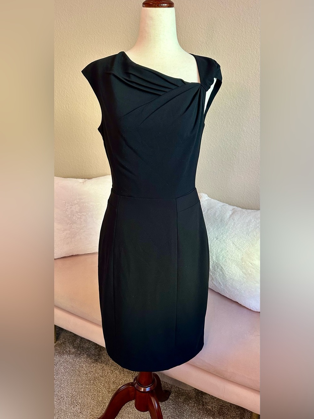Calvin Klein Dress Sleeveless Black Knee Length Asymmetrical Twist Neckline Sz 4